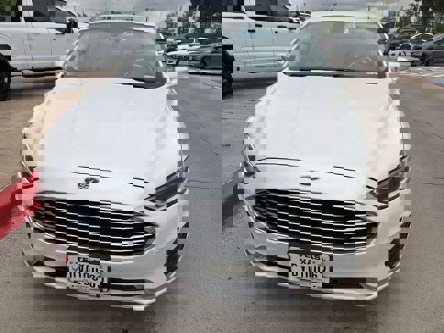 Used 2019 Ford Fusion SEL image 2