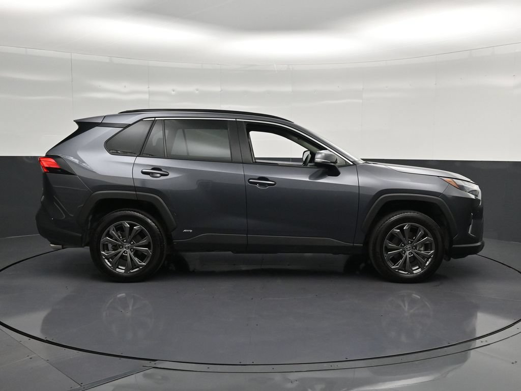 Used 2025 Toyota RAV4 XLE Premium w/ Weather Package AWD/4WD image 4