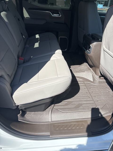 New 2026 GMC Sierra 1500 SLT w/ SLT Premium Package AWD/4WD image 7