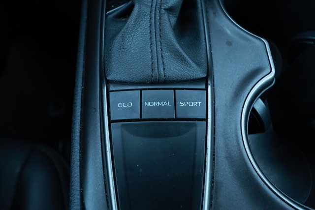 Used 2023 Toyota Camry SE FWD image 19