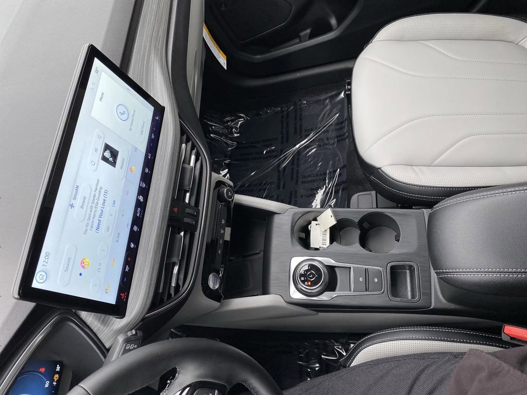 New 2026 Ford Escape SE w/ PHEV Premium Package image 24