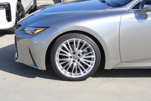 Certified 2023 Lexus IS 300 w/ Premium Package image 4