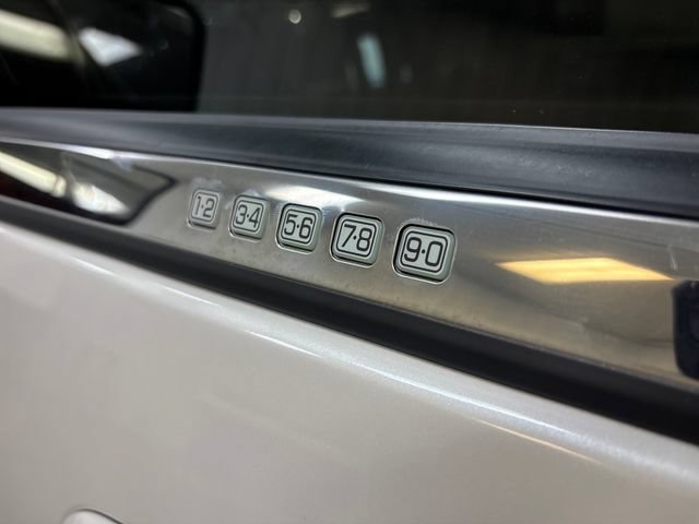 Used 2016 Lincoln Navigator Select AWD/4WD image 25