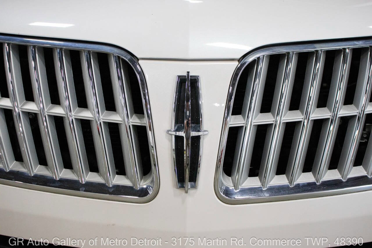 Used 2012 Lincoln MKZ FWD image 33