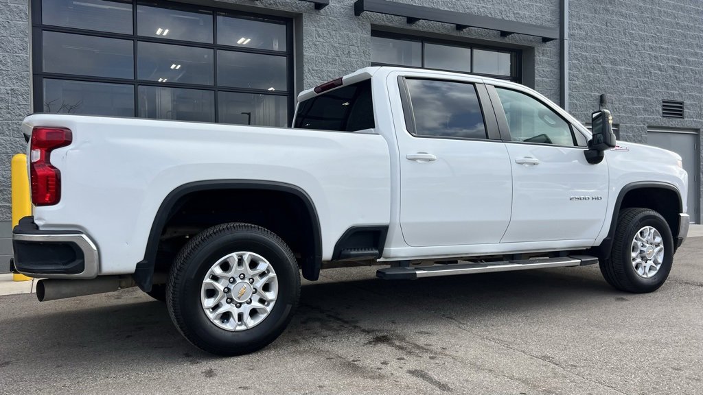 Used 2023 Chevrolet Silverado 2500 LT w/ Convenience Package image 9