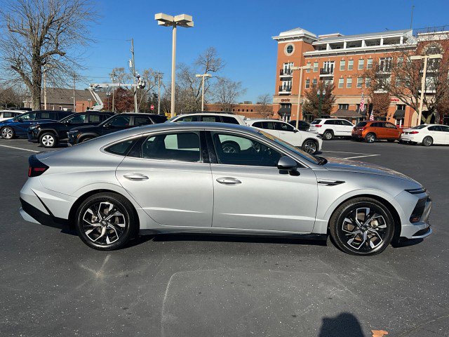 Used 2024 Hyundai Sonata SEL image 8