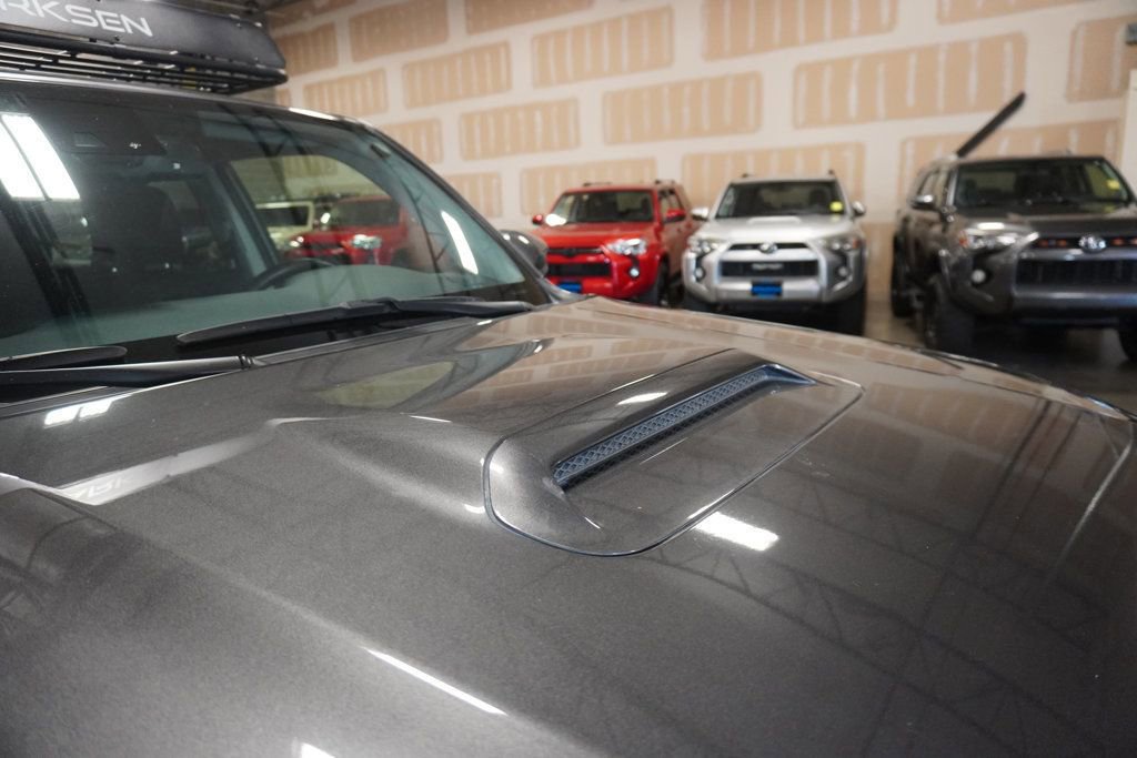 Used 2021 Toyota 4Runner TRD Off-Road image 5