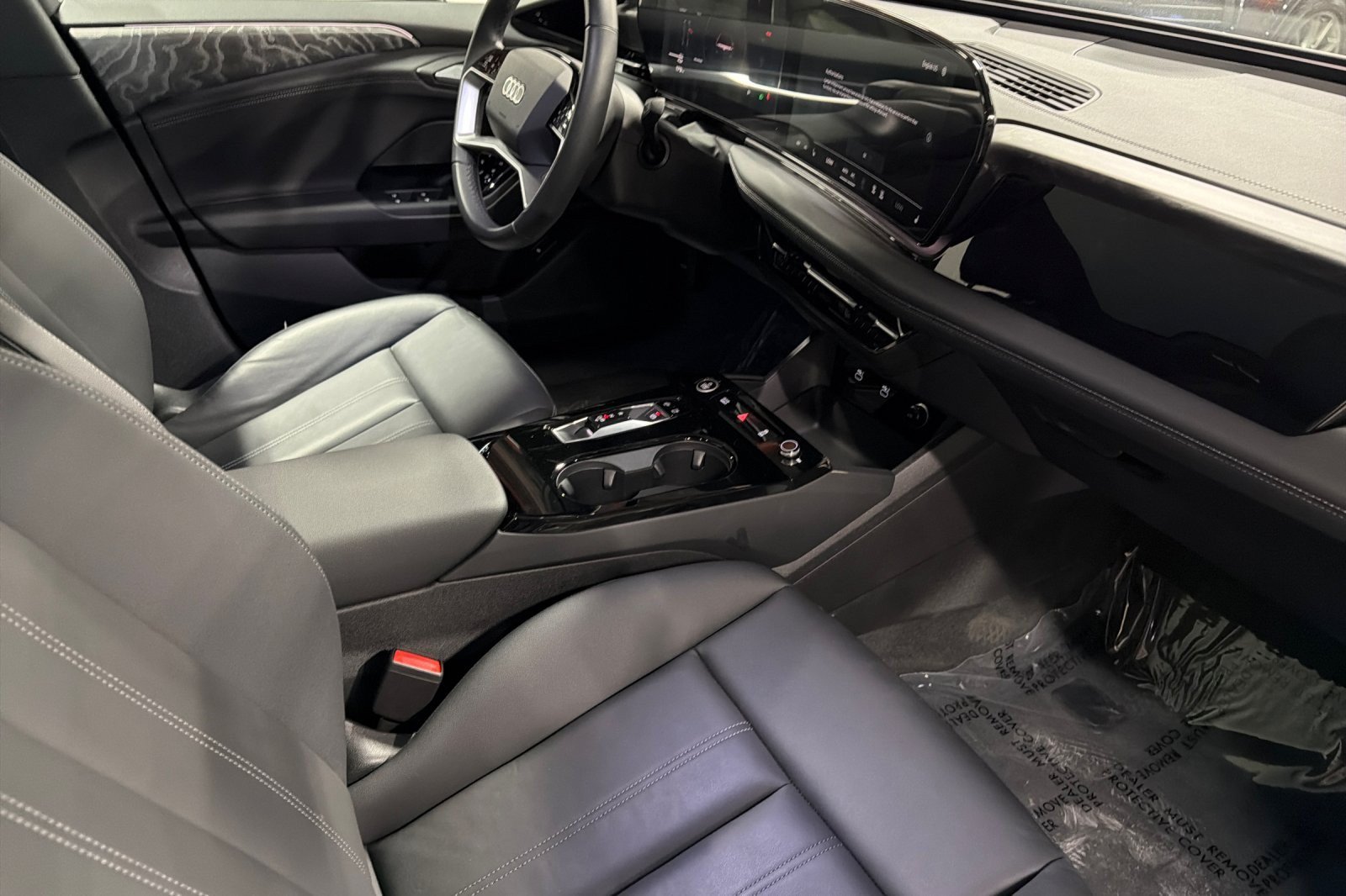 Used 2025 Audi A6 e-tron Premium RWD image 14