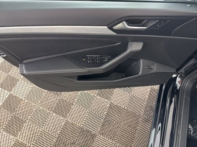 Used 2025 Volkswagen Jetta S image 23