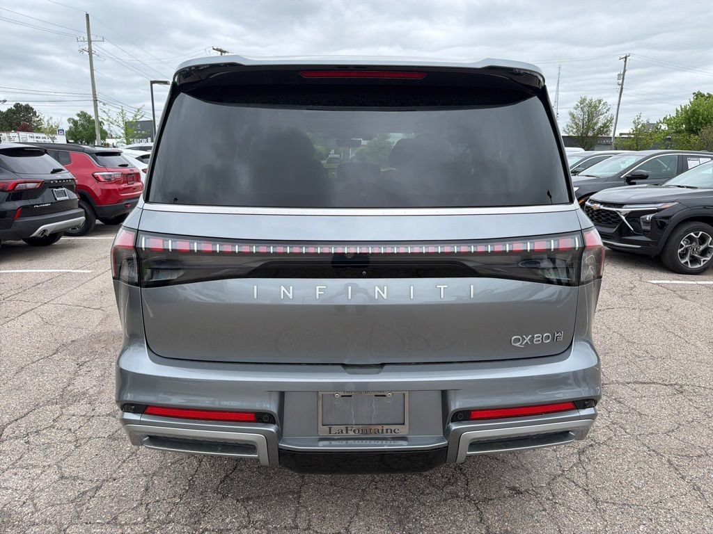 Used 2025 INFINITI QX80 Sensory AWD/4WD image 4