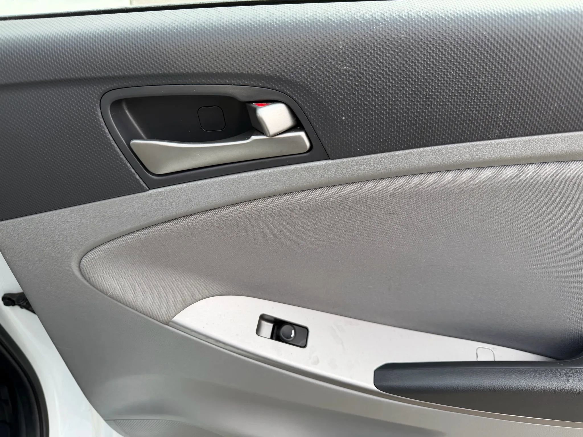 Used 2016 Hyundai Accent SE image 29