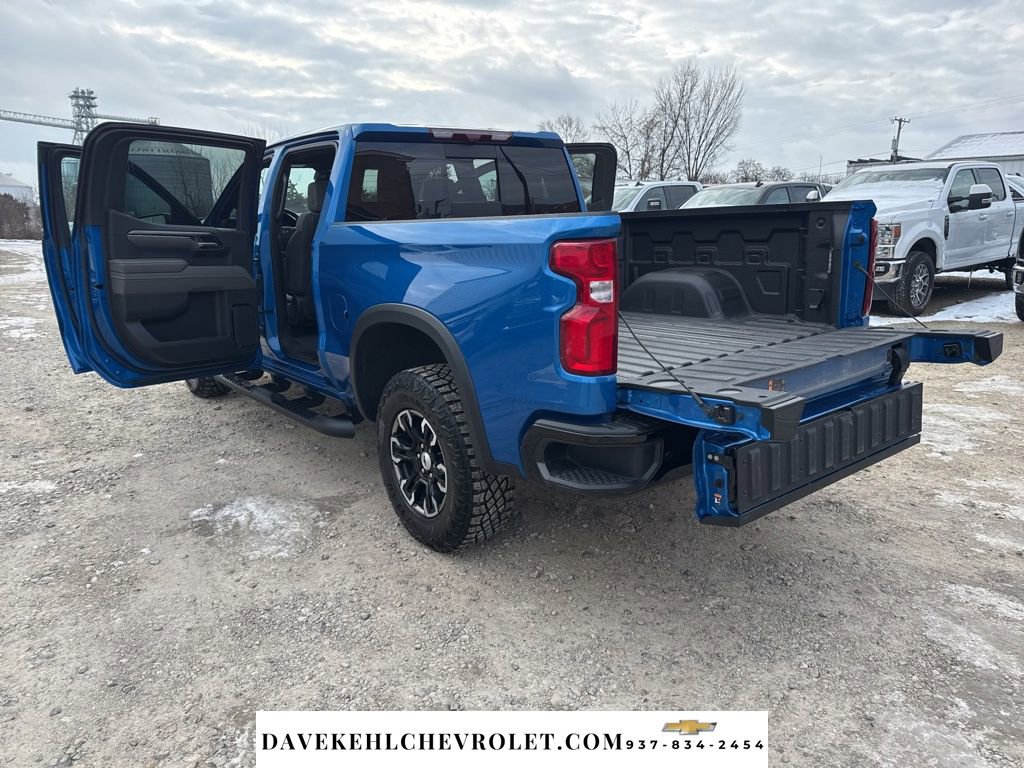 Used 2022 Chevrolet Silverado 1500 ZR2 w/ Technology Package image 30