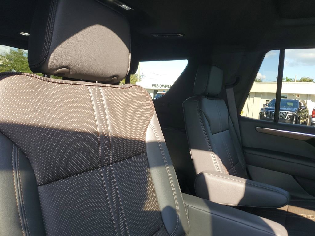 Used 2025 Chevrolet Tahoe High Country image 24