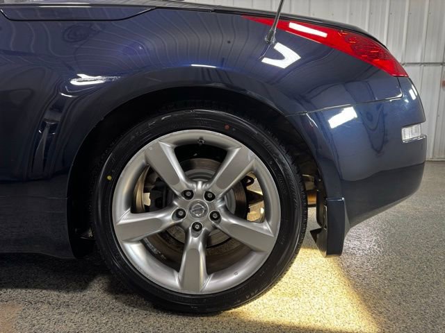 Used 2007 Nissan 350Z Touring image 17