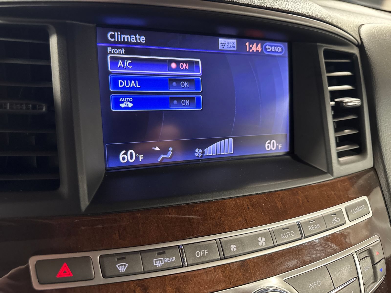 Used 2013 INFINITI JX35 AWD w/ Premium Pkg image 24