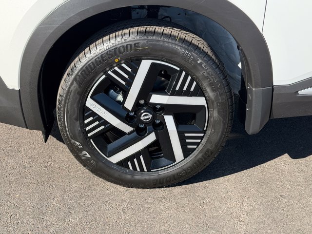 New 2027 Nissan Kicks SV w/ SV Premium Package FWD image 29
