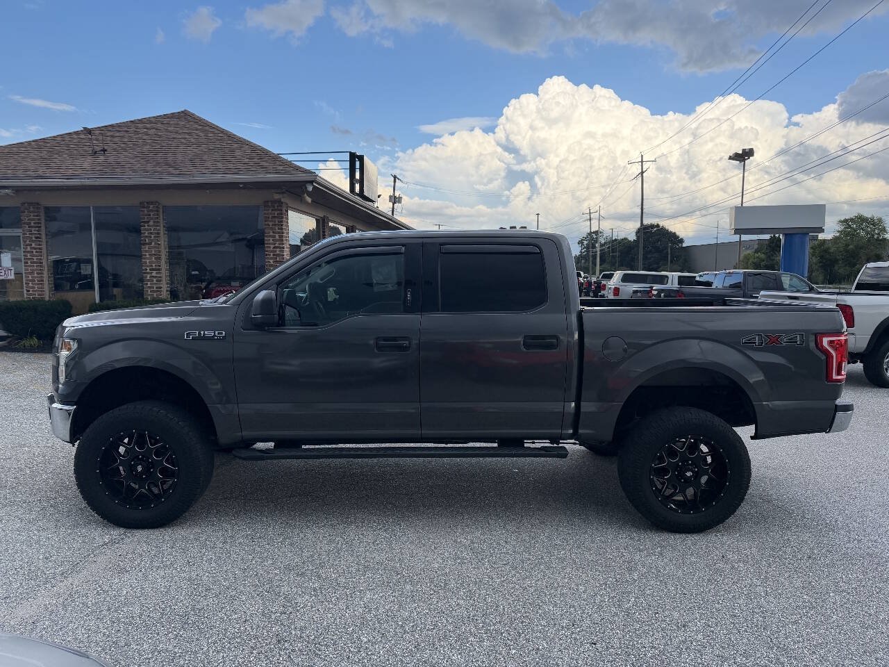 Used 2017 Ford F150 XLT AWD/4WD image 5