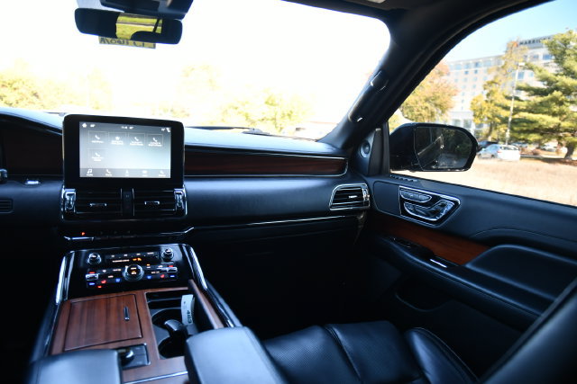 Used 2019 Lincoln Navigator L Reserve AWD/4WD image 21