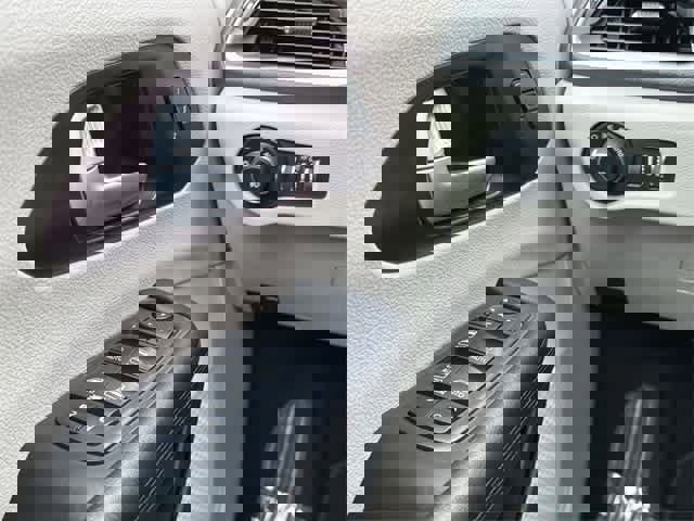 Used 2017 Chrysler Pacifica Limited w/ UConnect Theater Package image 15