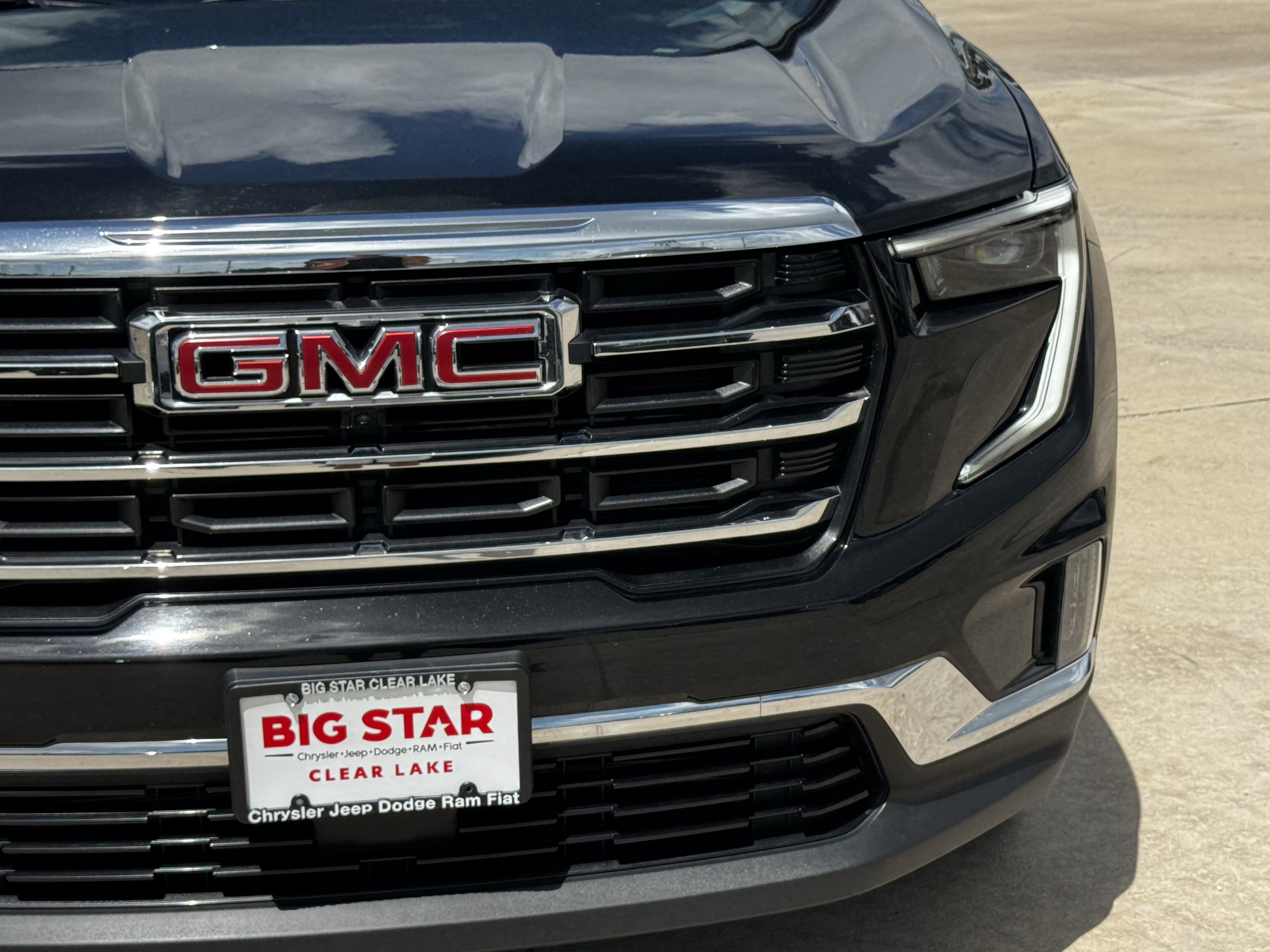 Used 2024 GMC Acadia Elevation FWD image 5