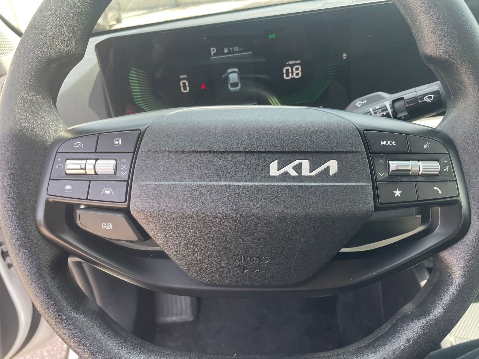 Used 2025 Kia K4 LXS image 27