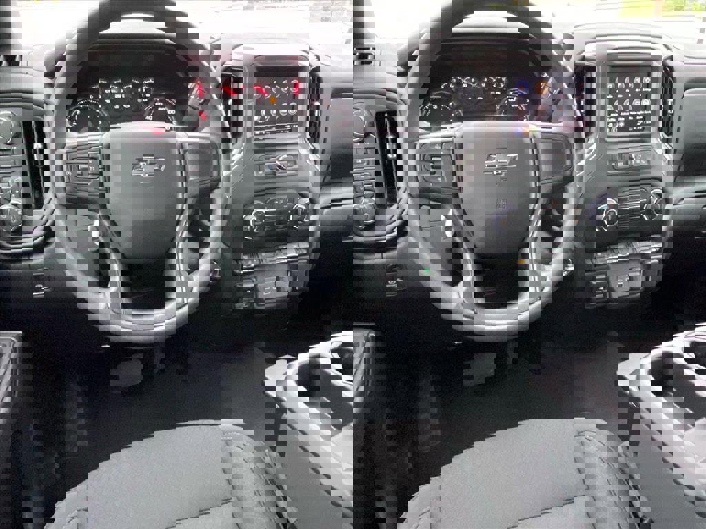 New 2026 Chevrolet Silverado 2500 Custom w/ Custom Value Package image 9