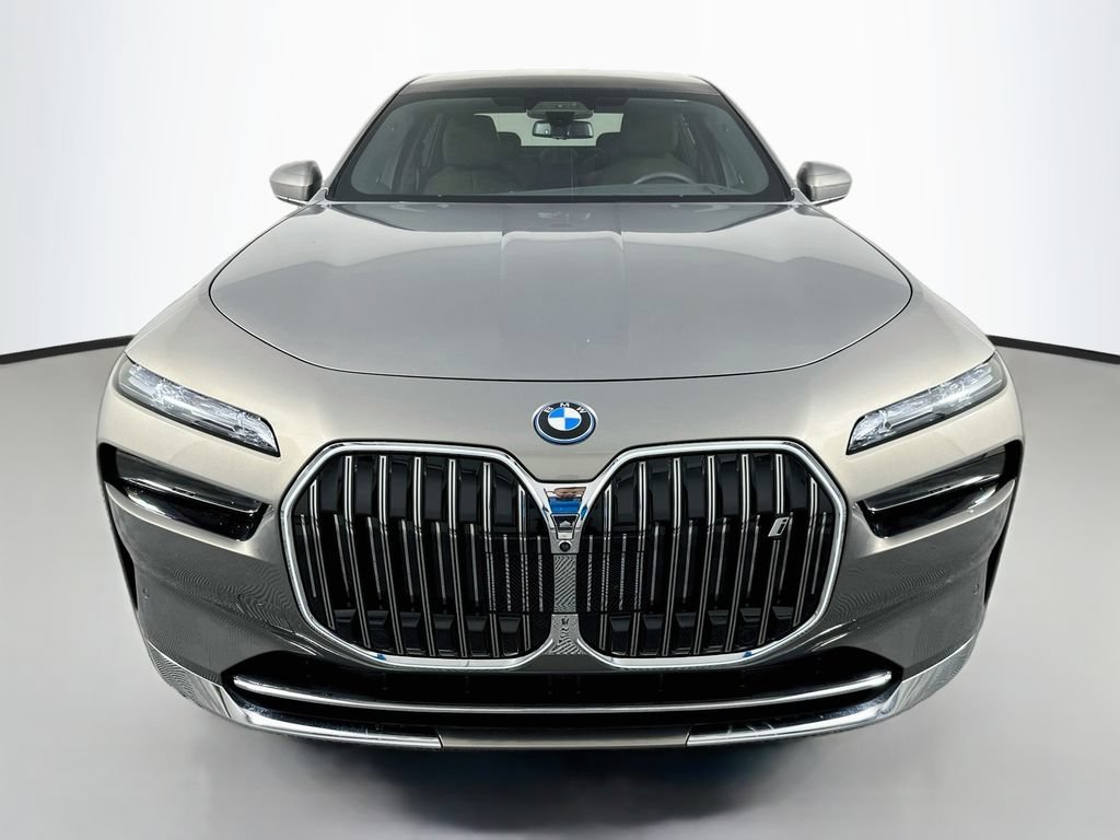 Certified 2024 BMW i7 xDrive60 w/ Executive Package AWD/4WD image 2