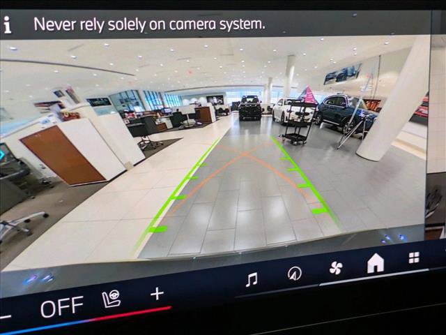 Used 2024 BMW i5 eDrive40i w/ Premium Package image 14