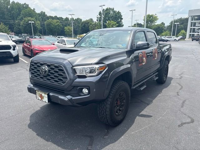 Used 2020 Toyota Tacoma TRD Sport AWD/4WD image 4