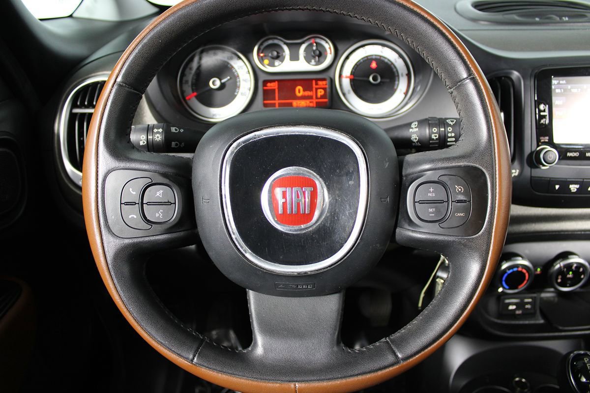 Used 2014 FIAT 500L Trekking FWD image 4