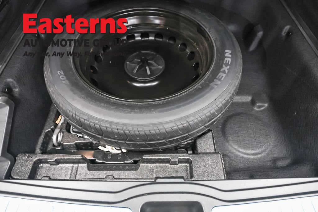 Used 2023 Mercedes-Benz GLE 450 4MATIC w/ AMG Line Exterior image 25