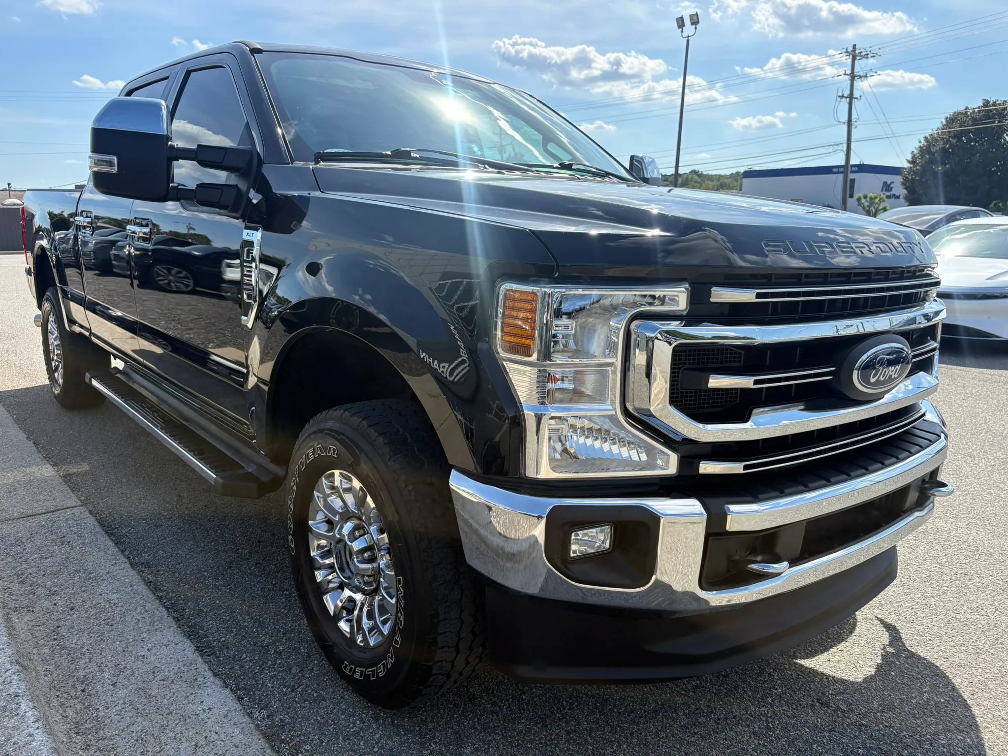 Used 2021 Ford F250 XLT w/ XLT Premium Package AWD/4WD image 26