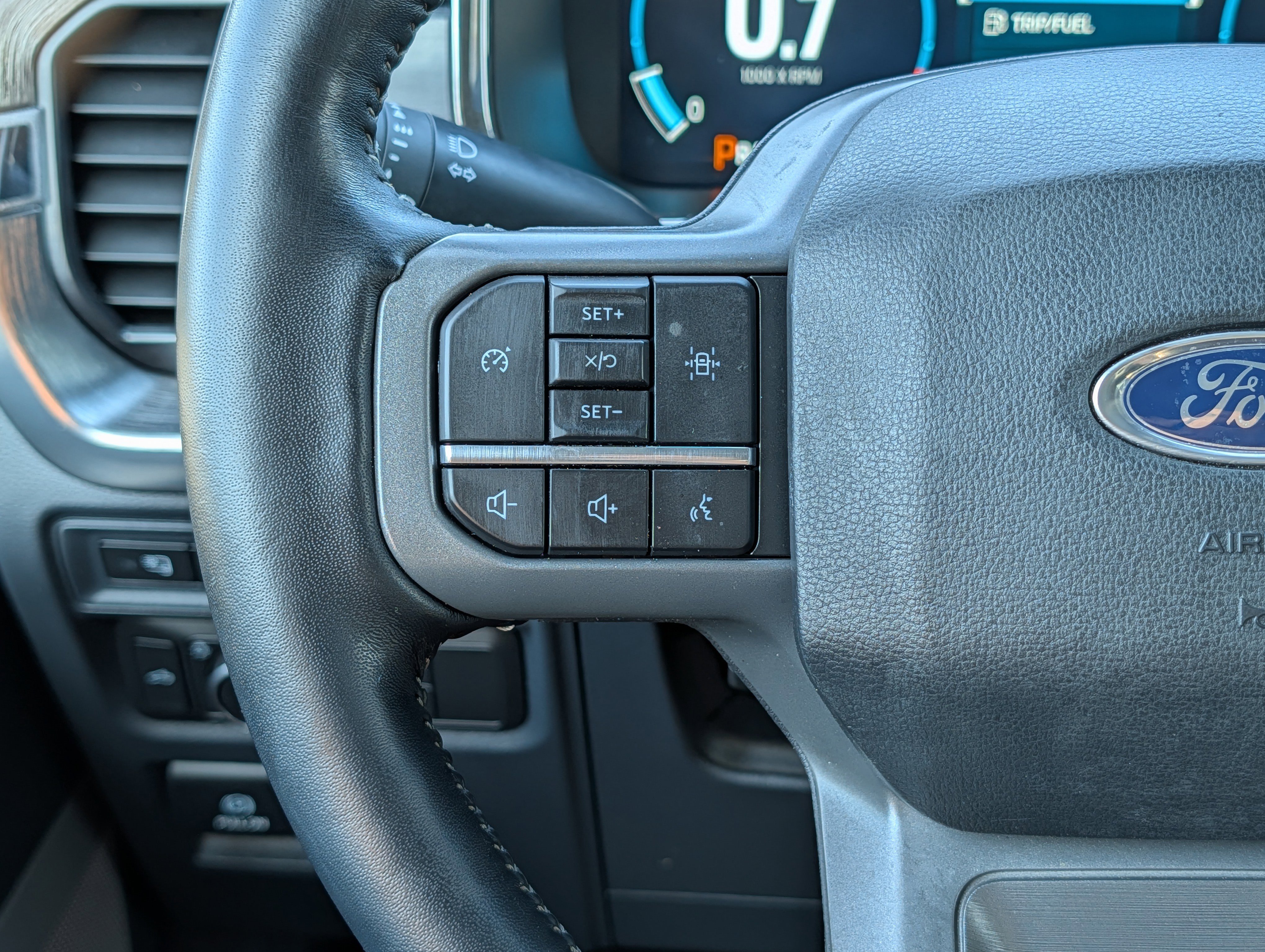 Used 2022 Ford F150 Lariat AWD/4WD image 29