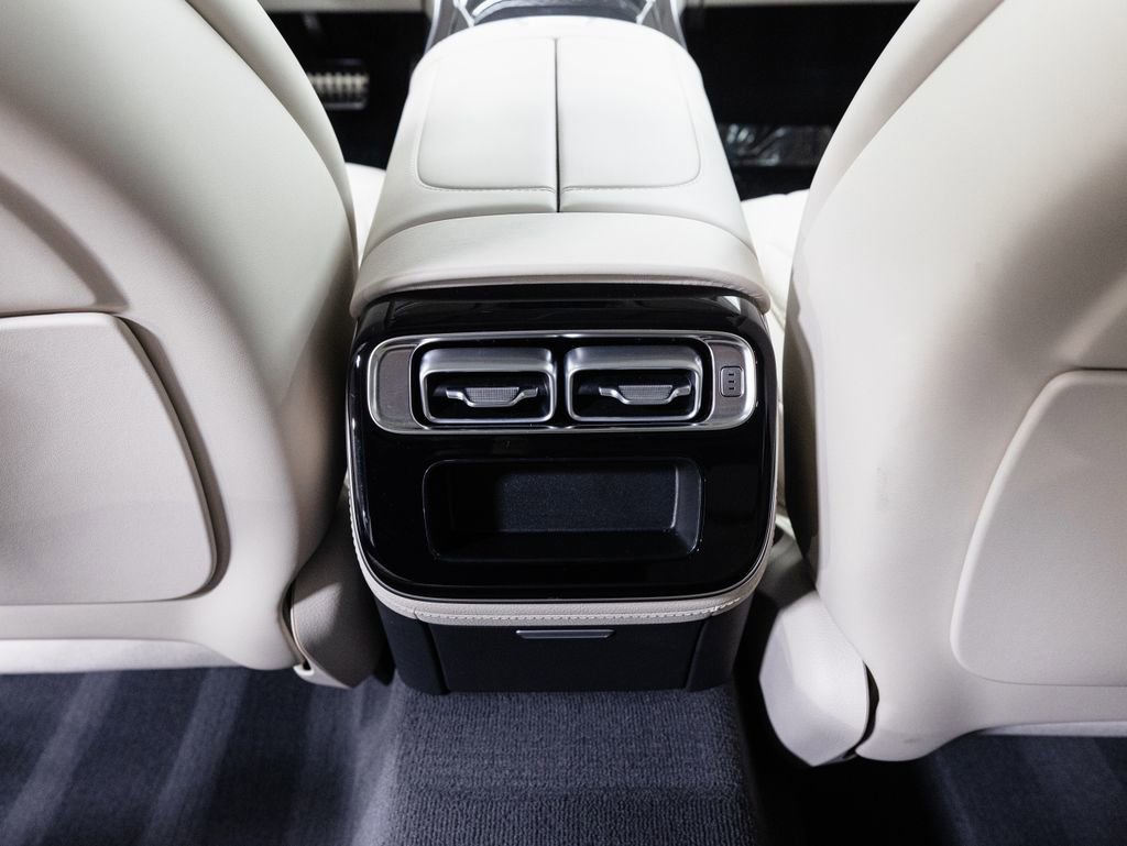 Used 2025 Mercedes-Benz S 580e 4MATIC Sedan image 28