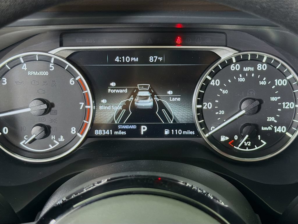 Used 2023 Nissan Rogue SV FWD image 16