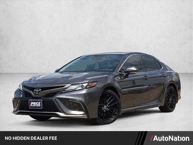 Used 2022 Toyota Camry XSE FWD image 1