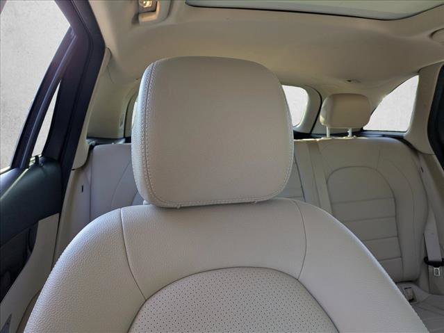 Used 2021 Mercedes-Benz GLC 300 image 14