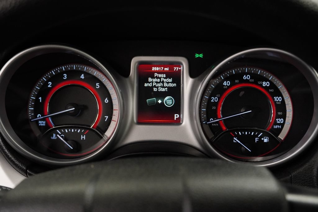 Used 2019 Dodge Journey SE FWD image 17