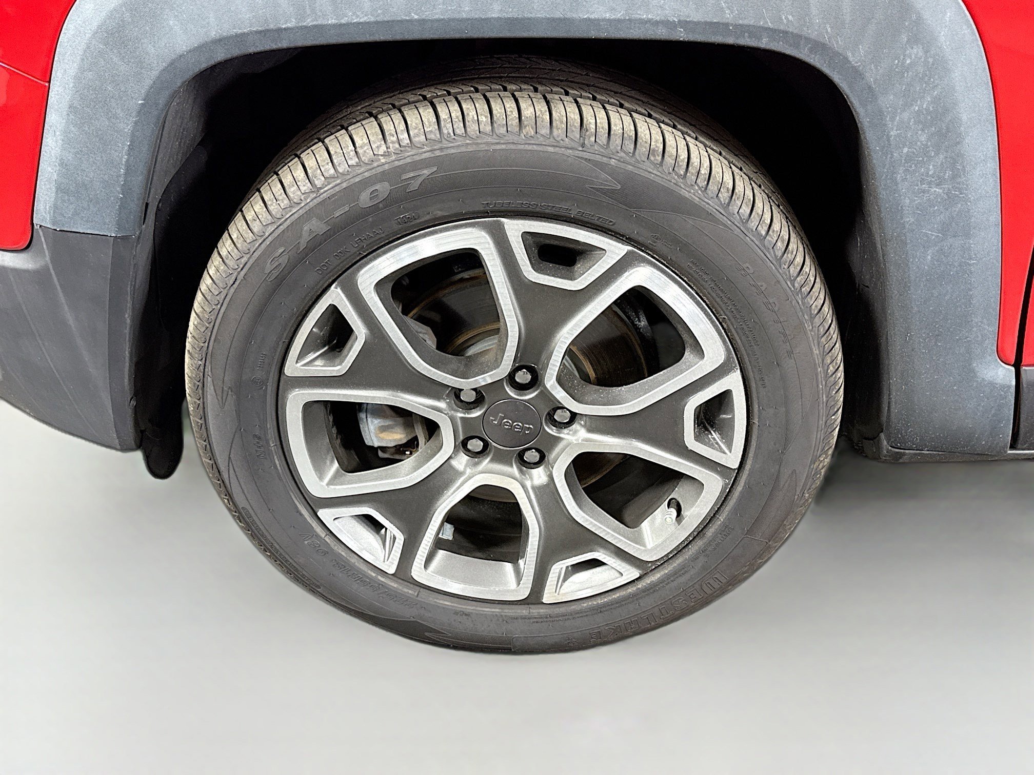 Used 2016 Jeep Renegade Limited image 37