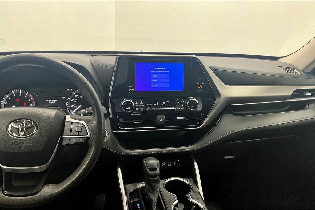 Used 2023 Toyota Highlander L image 8
