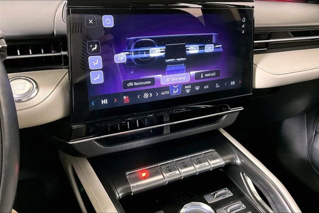 Used 2024 Lincoln Nautilus Reserve image 32