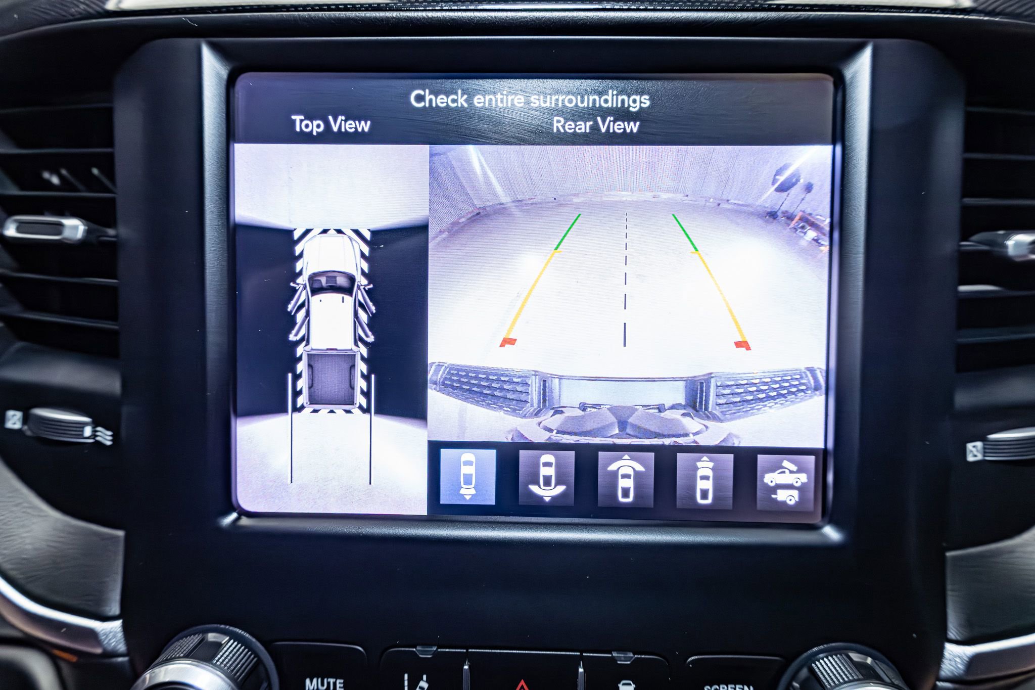 Used 2021 RAM 2500 Laramie w/ Night Edition image 18