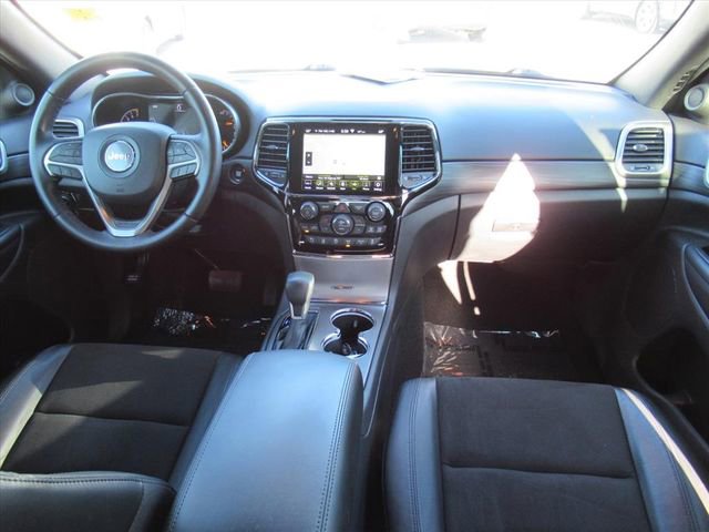 Used 2020 Jeep Grand Cherokee Laredo w/ Quick Order Package 2BN North AWD/4WD image 12