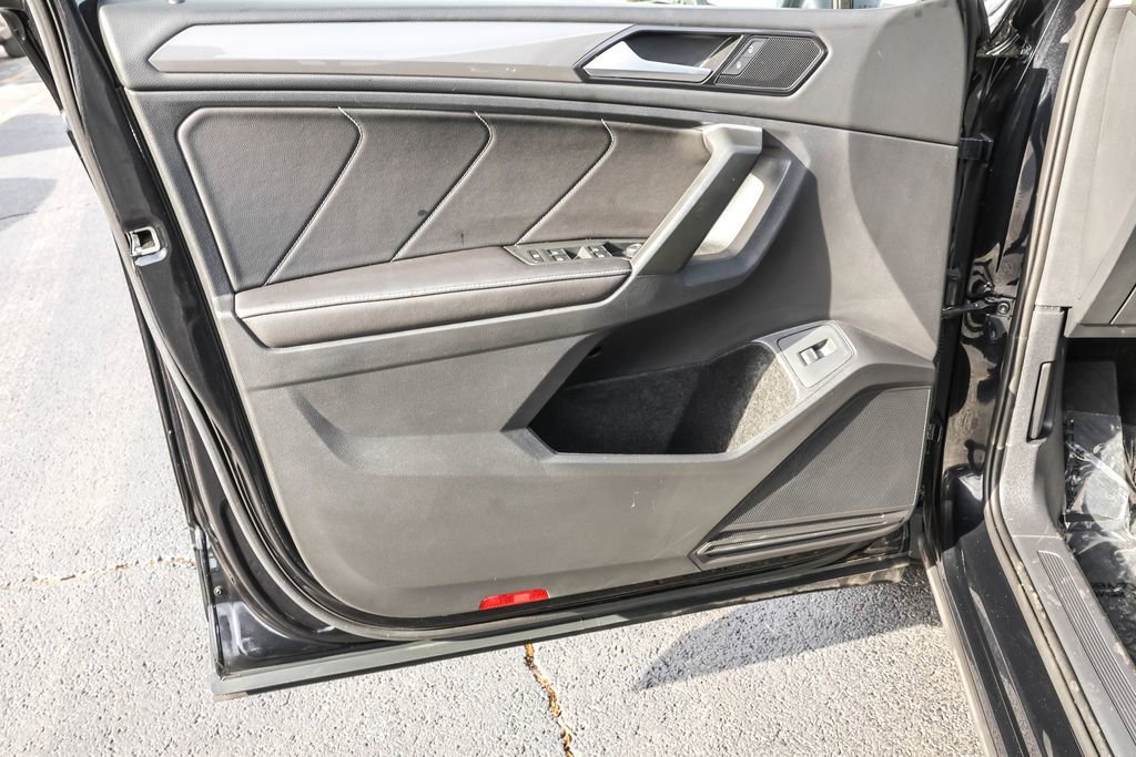 Used 2024 Volkswagen Tiguan SE image 26