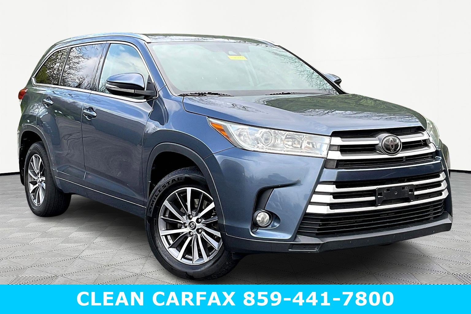 Used 2018 Toyota Highlander XLE image 3