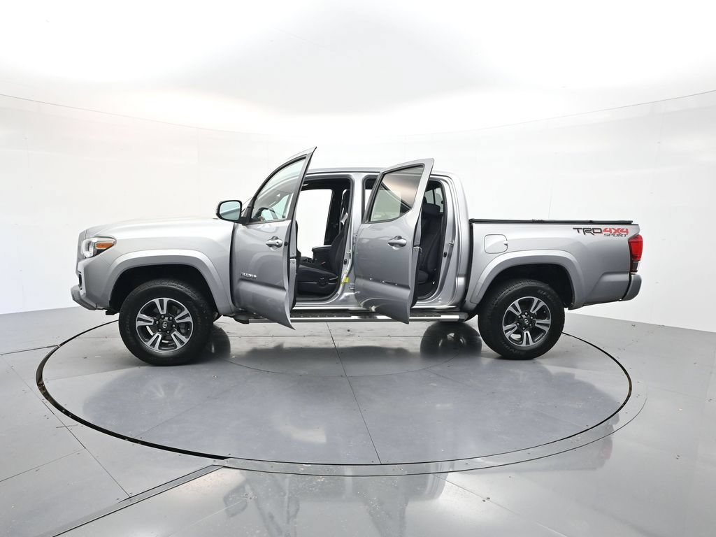 Used 2016 Toyota Tacoma TRD Sport w/ Premium & Technology Package AWD/4WD image 35