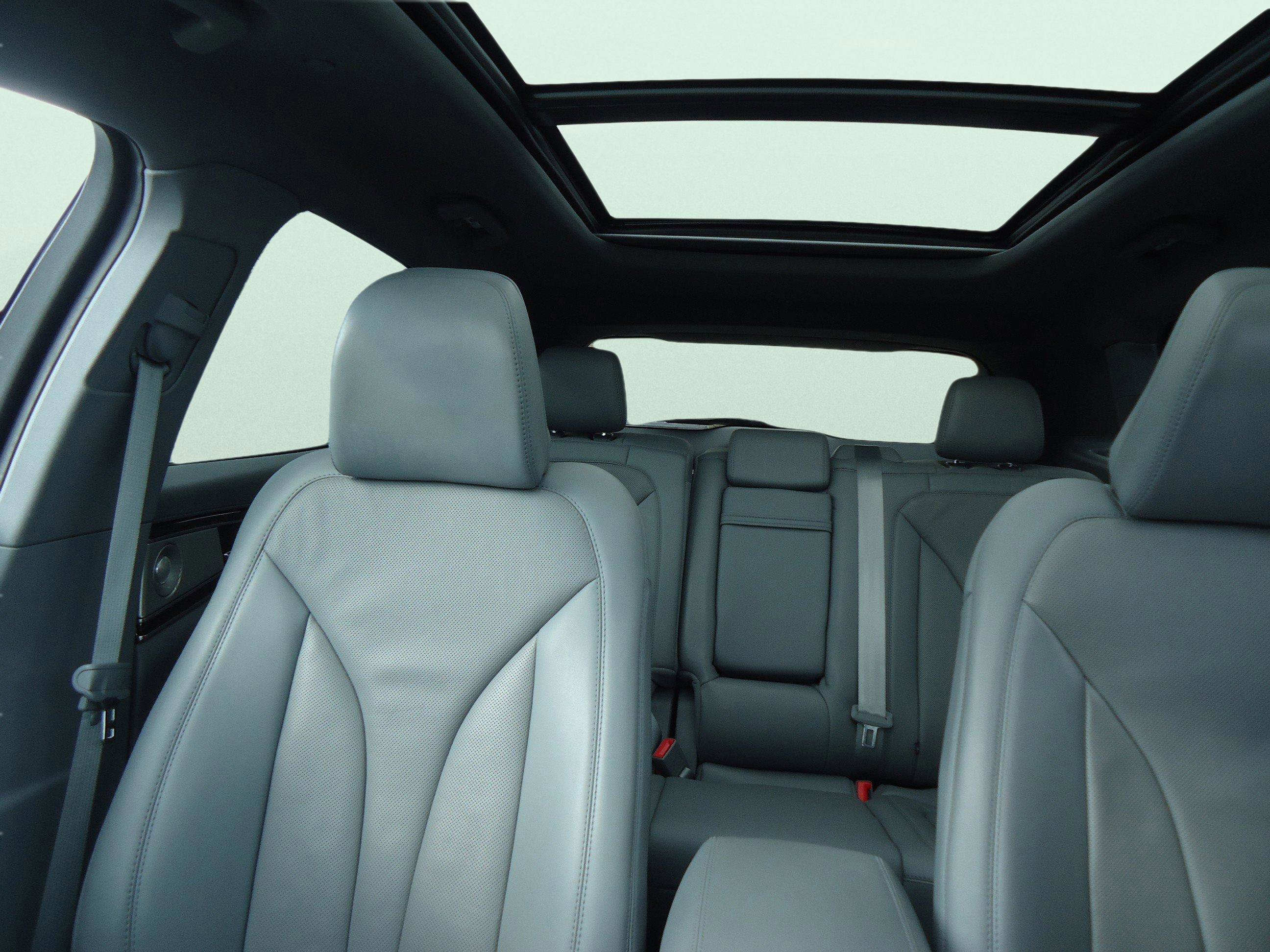 Used 2023 Lincoln Nautilus Reserve w/ Equipment Group 202A image 30