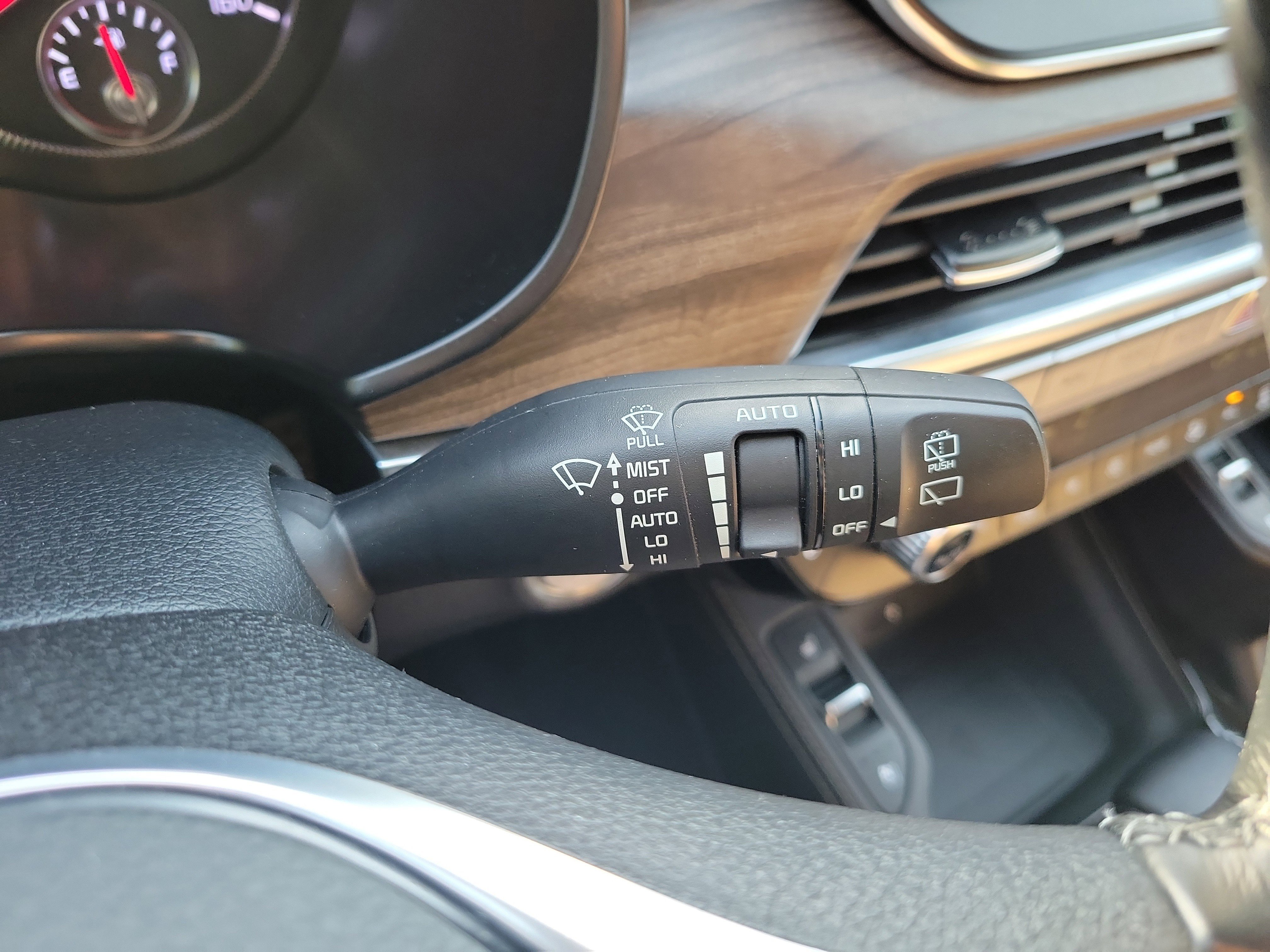 Used 2021 Kia Telluride SX w/ SX Prestige Package image 32