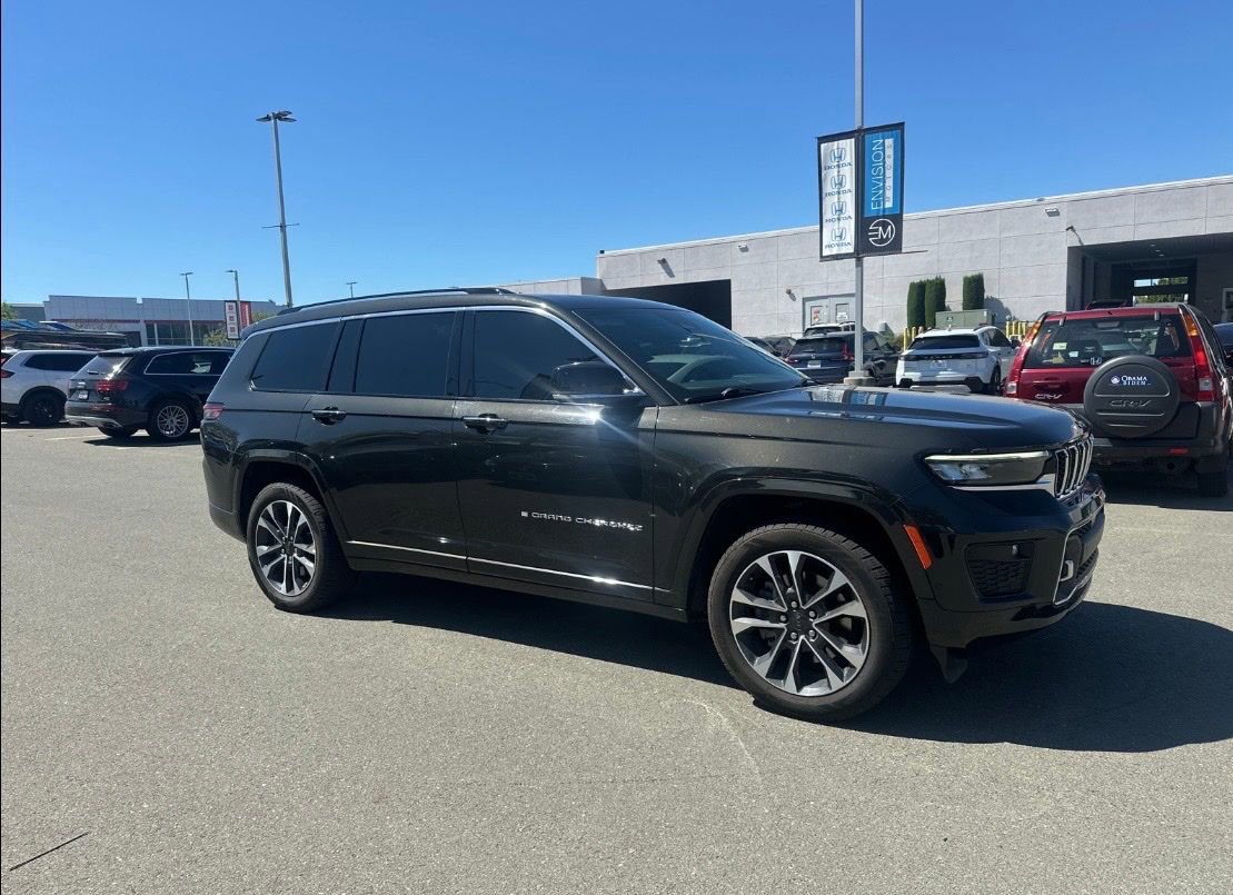 Used 2022 Jeep Grand Cherokee L Overland w/ Luxury Tech Group IV image 2