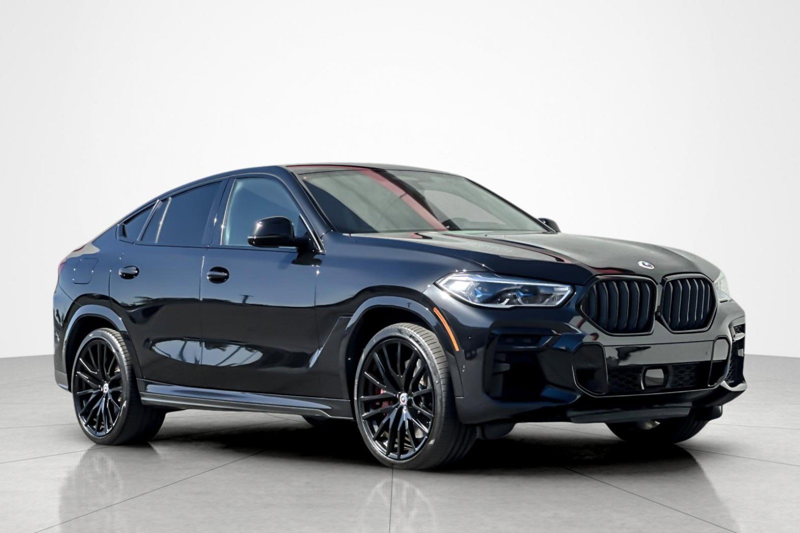 Used 2023 BMW X6 M50i w/ Executive Package image 7